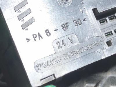 DAF Пульт управления автономным отопителем DAF XF105 б/у (вид 3) DAF Пульт управления автономным отопителем DAF XF105 б/у (фото, вид 3)