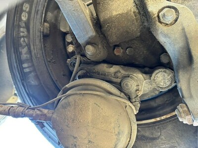 KAMAZ Суппорт тормозной передний левый, задний правый Камаз 5490 б/у (вид 1) KAMAZ Суппорт тормозной передний левый, задний правый Камаз 5490 б/у (фото, вид 1)