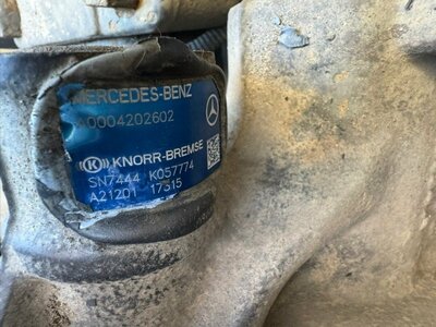 KAMAZ Суппорт тормозной передний левый, задний правый Камаз 5490 б/у (вид 4) KAMAZ Суппорт тормозной передний левый, задний правый Камаз 5490 б/у (фото, вид 4)