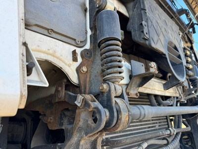 KAMAZ Торсион кабины в сборе Камаз 5490 б/у (вид 3) KAMAZ Торсион кабины в сборе Камаз 5490 б/у (фото, вид 3)