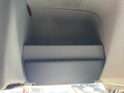 KAMAZ Верхняя полка хранения (бардачок) в сборе Камаз 5490 б/у (вид 4) KAMAZ Верхняя полка хранения (бардачок) в сборе Камаз 5490 б/у (фото, вид 4)