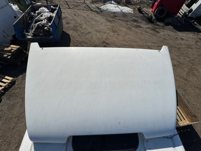 KAMAZ Спойлер кабины верхний Камаз 5490 б/у (вид 1) KAMAZ Спойлер кабины верхний Камаз 5490 б/у (фото, вид 1)