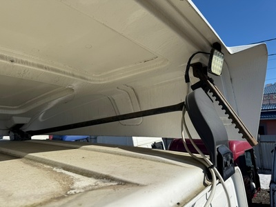 KAMAZ Спойлер кабины верхний Камаз 5490 б/у (вид 5) KAMAZ Спойлер кабины верхний Камаз 5490 б/у (фото, вид 5)