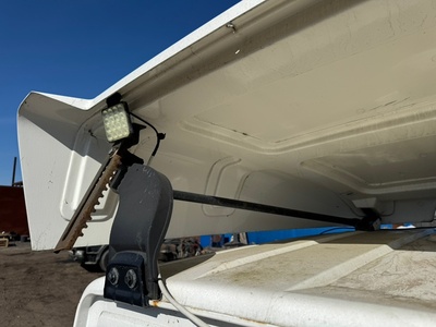 KAMAZ Спойлер кабины верхний Камаз 5490 б/у (вид 6) KAMAZ Спойлер кабины верхний Камаз 5490 б/у (фото, вид 6)