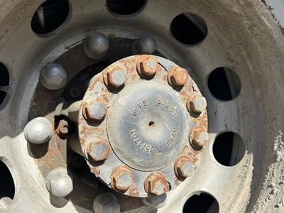 KAMAZ Полуось без блокировки Камаз 5490 б/у (вид 1) KAMAZ Полуось без блокировки Камаз 5490 б/у (фото, вид 1)