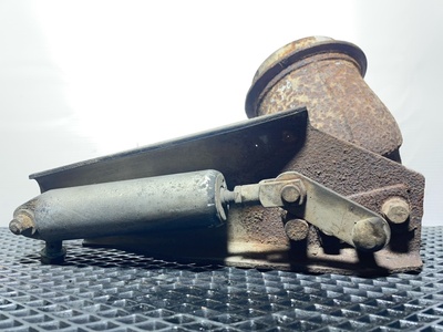 Scania Заслонка горного тормоза Scania б/у (вид 3) Scania Заслонка горного тормоза Scania б/у (фото, вид 3)