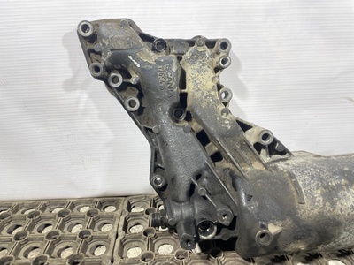 Scania Корпус масляного фильтра Scania б/у (вид 2) Scania Корпус масляного фильтра Scania б/у (фото, вид 2)