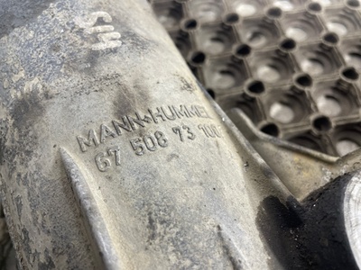 Scania Корпус масляного фильтра Scania б/у (вид 3) Scania Корпус масляного фильтра Scania б/у (фото, вид 3)