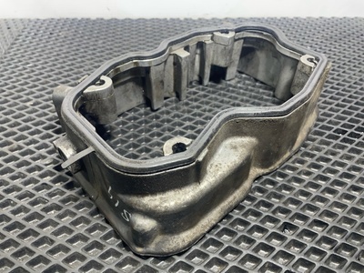 Scania Проставка клапанной крышки Scania б/у (вид 4) Scania Проставка клапанной крышки Scania б/у (фото, вид 4)