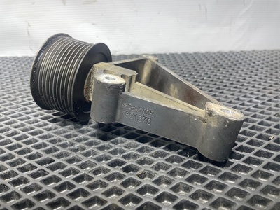 Scania Ролик промежуточный Scania б/у (вид 1) Scania Ролик промежуточный Scania б/у (фото, вид 1)