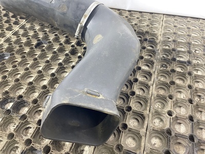 Scania Патрубок корпуса воздушного фильтра Scania б/у (вид 2) Scania Патрубок корпуса воздушного фильтра Scania б/у (фото, вид 2)