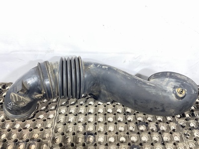 Scania Патрубок воздушного фильтра Scania б/у (вид 1) Scania Патрубок воздушного фильтра Scania б/у (фото, вид 1)