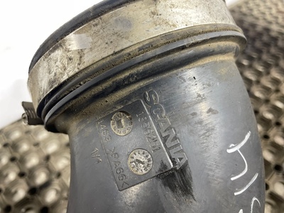 Scania Патрубок воздушного фильтра Scania б/у (вид 6) Scania Патрубок воздушного фильтра Scania б/у (фото, вид 6)