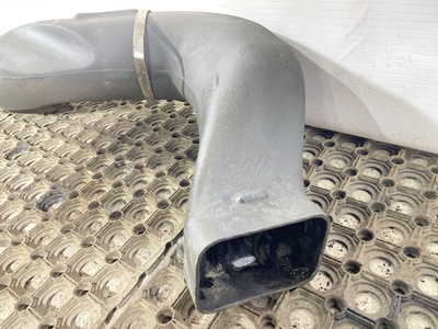 Scania Патрубок воздушного фильтра Scania б/у (вид 2) Scania Патрубок воздушного фильтра Scania б/у (фото, вид 2)