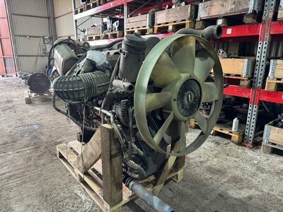 KAMAZ Двигатель без навесного Камаз 5490 б/у (вид 1) KAMAZ Двигатель без навесного Камаз 5490 б/у (фото, вид 1)