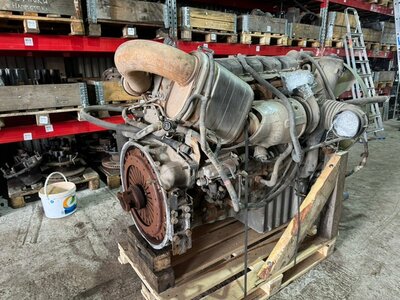 KAMAZ Двигатель без навесного Камаз 5490 б/у (вид 3) KAMAZ Двигатель без навесного Камаз 5490 б/у (фото, вид 3)