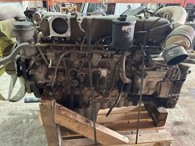 KAMAZ Двигатель без навесного Камаз 5490 б/у (вид 7) KAMAZ Двигатель без навесного Камаз 5490 б/у (фото, вид 7)