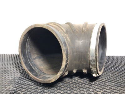 KAMAZ Патрубок интеркулера Камаз 5490 б/у (вид 1) KAMAZ Патрубок интеркулера Камаз 5490 б/у (фото, вид 1)