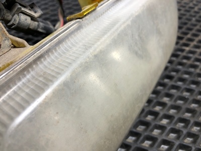 KAMAZ Фара противотуманная левая Камаз 5490 б/у (вид 3) KAMAZ Фара противотуманная левая Камаз 5490 б/у (фото, вид 3)