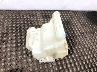 KAMAZ Бачок стеклоомывателя Камаз 5490 б/у (вид 5) KAMAZ Бачок стеклоомывателя Камаз 5490 б/у (фото, вид 5)