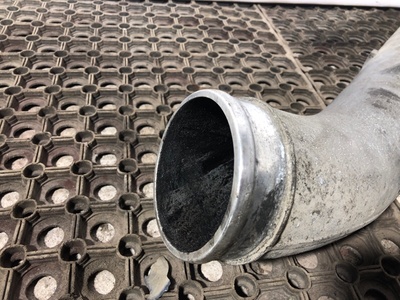 KAMAZ Патрубок интеркулера Камаз 5490 б/у (вид 4) KAMAZ Патрубок интеркулера Камаз 5490 б/у (фото, вид 4)