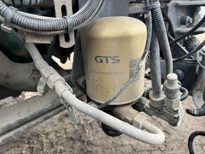 VOLVO Осушитель воздуха VOLVO FH13 б/у (вид 1) VOLVO Осушитель воздуха VOLVO FH13 б/у (фото, вид 1)