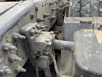 VOLVO Крыло заднее правое задняя часть VOLVO FH13 б/у (вид 4) VOLVO Крыло заднее правое задняя часть VOLVO FH13 б/у (фото, вид 4)