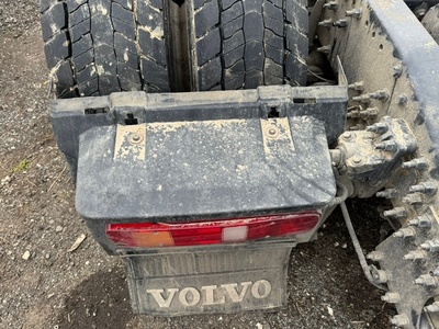VOLVO Крыло заднее левое задняя часть VOLVO FH13 б/у (вид 4) VOLVO Крыло заднее левое задняя часть VOLVO FH13 б/у (фото, вид 4)