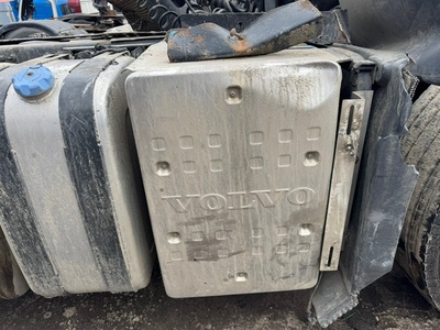 VOLVO Глушитель в сборе VOLVO FH13 б/у (вид 1) VOLVO Глушитель в сборе VOLVO FH13 б/у (фото, вид 1)