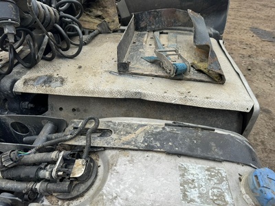 VOLVO Глушитель в сборе VOLVO FH13 б/у (вид 4) VOLVO Глушитель в сборе VOLVO FH13 б/у (фото, вид 4)