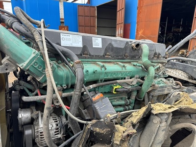 VOLVO Блок цилиндров VOLVO FH13 б/у (вид 1) VOLVO Блок цилиндров VOLVO FH13 б/у (фото, вид 1)