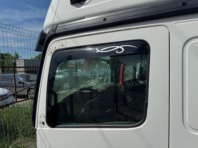 KAMAZ Дверь в сборе левая Камаз 5490 б/у (вид 3) KAMAZ Дверь в сборе левая Камаз 5490 б/у (фото, вид 3)