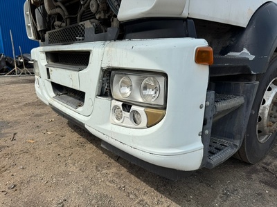 Iveco Бампер передний (ноускат) Iveco Stralis б/у (вид 2) Iveco Бампер передний (ноускат) Iveco Stralis б/у (фото, вид 2)