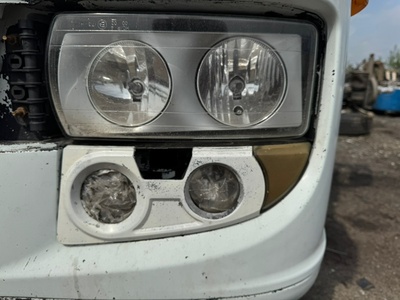 Iveco Бампер передний (ноускат) Iveco Stralis б/у (вид 5) Iveco Бампер передний (ноускат) Iveco Stralis б/у (фото, вид 5)