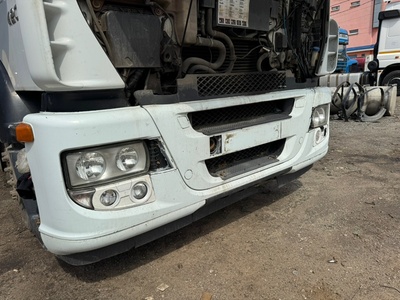 Iveco Бампер передний (ноускат) Iveco Stralis б/у (вид 9) Iveco Бампер передний (ноускат) Iveco Stralis б/у (фото, вид 9)