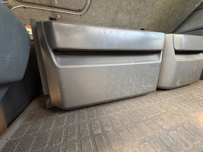 VOLVO Холодильник Volvo FH13 б/у (вид 7) VOLVO Холодильник Volvo FH13 б/у (фото, вид 7)