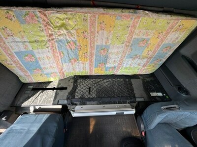 VOLVO Спальник нижний в сборе Volvo FH13 б/у (вид 4) VOLVO Спальник нижний в сборе Volvo FH13 б/у (фото, вид 4)