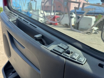 VOLVO Дверь в сборе левая Volvo FH13 б/у (вид 10) VOLVO Дверь в сборе левая Volvo FH13 б/у (фото, вид 10)