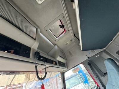VOLVO Разбираем Volvo FH13 б/у (вид 5) VOLVO Разбираем Volvo FH13 б/у (фото, вид 5)