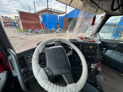 VOLVO Разбираем Volvo FH13 б/у (вид 6) VOLVO Разбираем Volvo FH13 б/у (фото, вид 6)