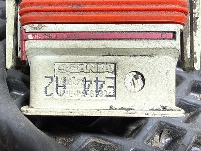 Scania Жгут проводов двигателя Scania б/у (вид 5) Scania Жгут проводов двигателя Scania б/у (фото, вид 5)