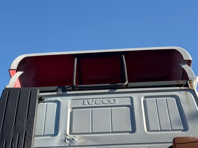 Iveco Спойлер кабины верхний Iveco Stralis б/у (вид 5) Iveco Спойлер кабины верхний Iveco Stralis б/у (фото, вид 5)