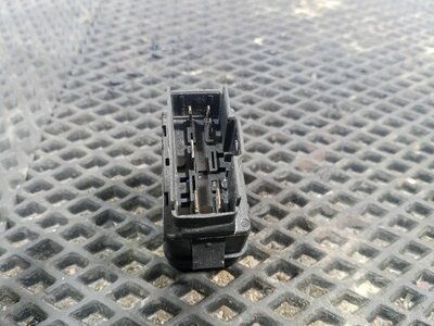 VOLVO Кнопка автономного отопления кабины VOLVO FH13 б/у (вид 2) VOLVO Кнопка автономного отопления кабины VOLVO FH13 б/у (фото, вид 2)