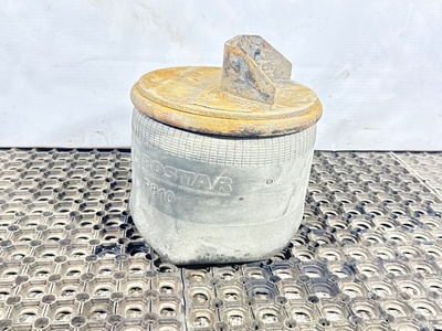 KAMAZ Пневмоамортизатор подвески Камаз 5490 б/у (вид 1) KAMAZ Пневмоамортизатор подвески Камаз 5490 б/у (фото, вид 1)