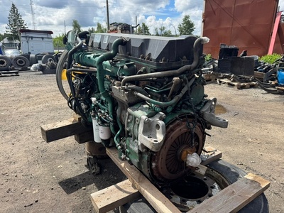 VOLVO Двигатель в сборе Volvo FH13 б/у (вид 6) VOLVO Двигатель в сборе Volvo FH13 б/у (фото, вид 6)