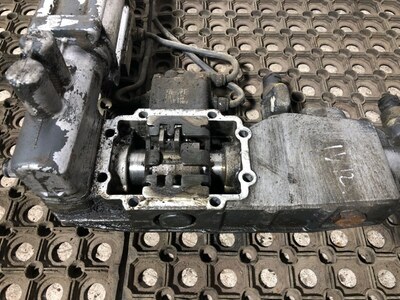 Iveco Механизм выбора передач ZF Iveco Stralis б/у (вид 3) Iveco Механизм выбора передач ZF Iveco Stralis б/у (фото, вид 3)