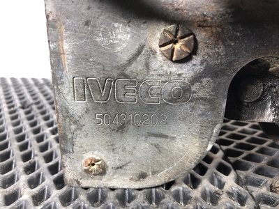 Iveco Замок кабины Iveco Stralis б/у (вид 2) Iveco Замок кабины Iveco Stralis б/у (фото, вид 2)