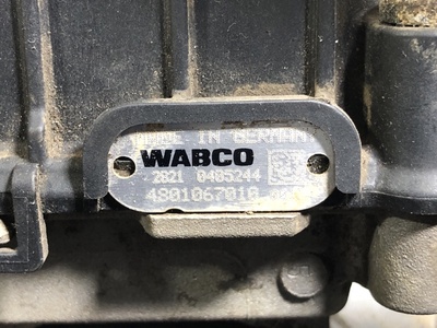 KAMAZ Модулятор EBS передний Камаз 5490 б/у (вид 5) KAMAZ Модулятор EBS передний Камаз 5490 б/у (фото, вид 5)