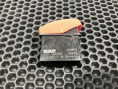 DAF Кнопка аварийной сигнализации DAF XF105 б/у (вид 1) DAF Кнопка аварийной сигнализации DAF XF105 б/у (фото, вид 1)