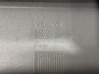 VOLVO Ящик вещевой VOLVO FH13 б/у (вид 6) VOLVO Ящик вещевой VOLVO FH13 б/у (фото, вид 6)
